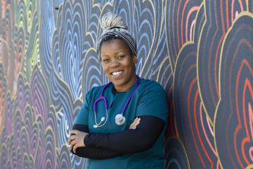 Aleesha Woodruf, BSN ’21, is doing a summer internship at the Kaiser Permanente Oakland Medical Center intensive care unit.