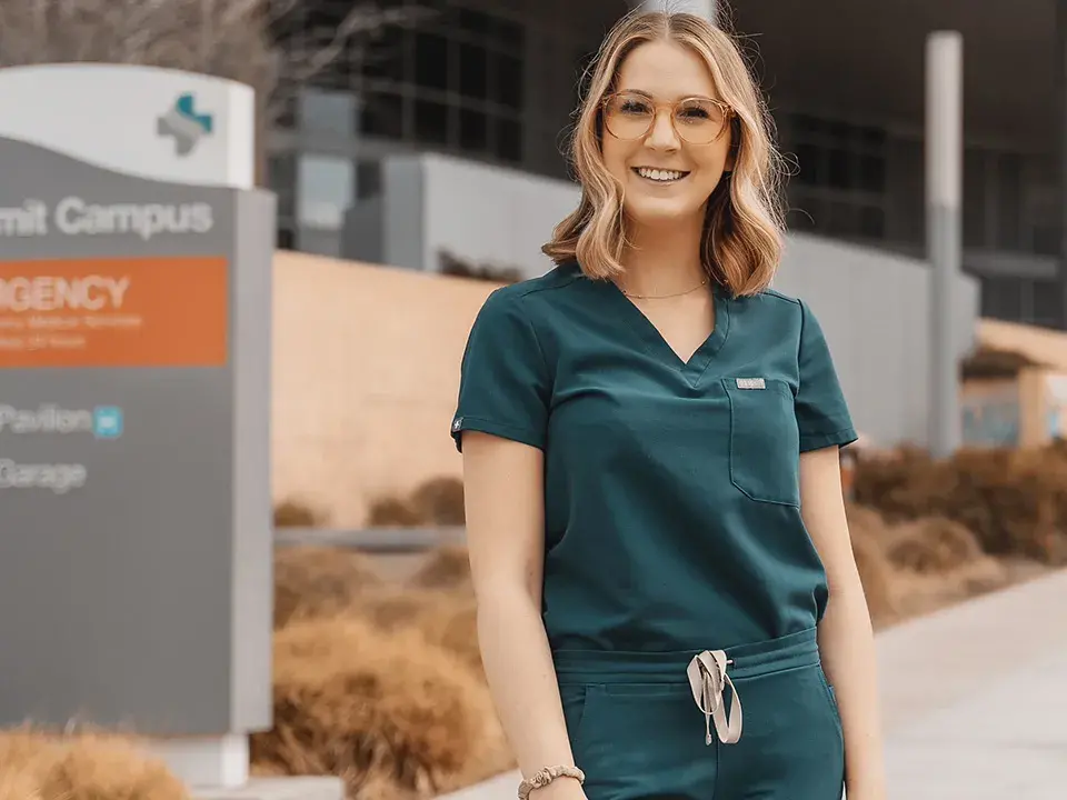 Alumna Sierra Bailey poses Alta Bates Summit Medical Center.